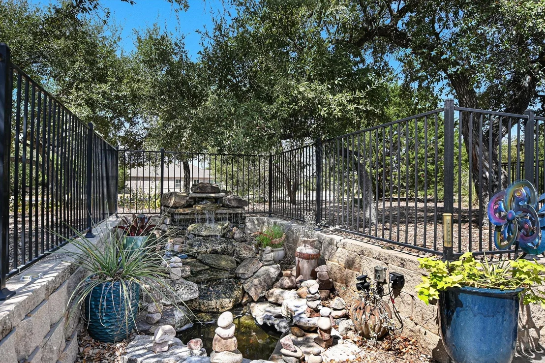 Photo of 200 Comal LN