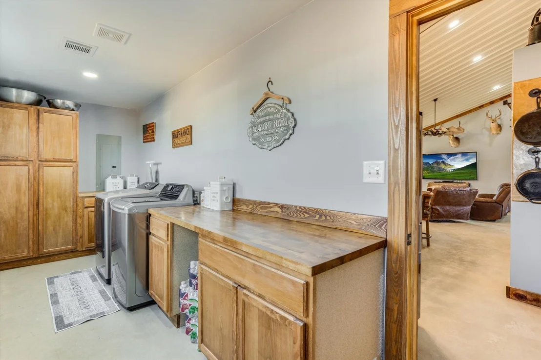 Photo of 5450 County Road 202