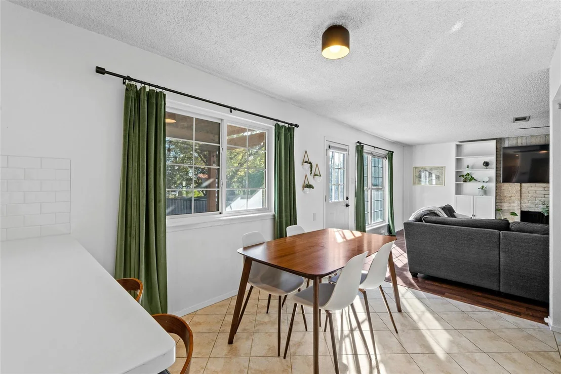 Photo of 1010 Huntridge DR