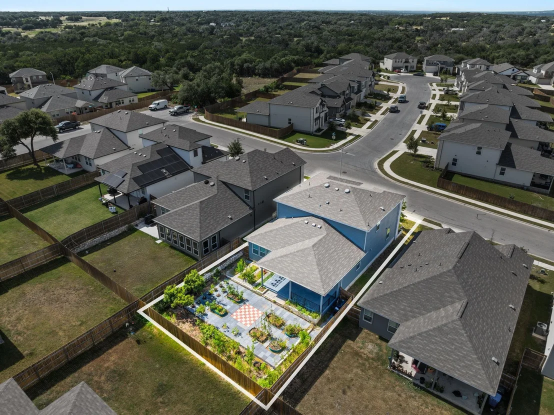 Photo of 200 Caisson TRL