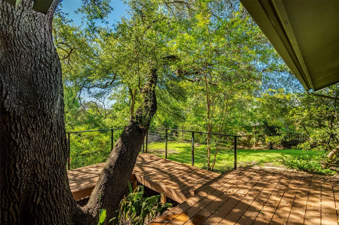 Photo of 7507 Valburn DR
