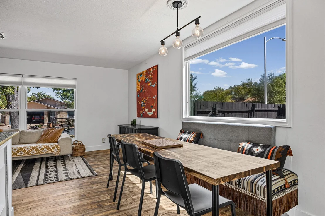 Photo of 1101 Kenyon DR