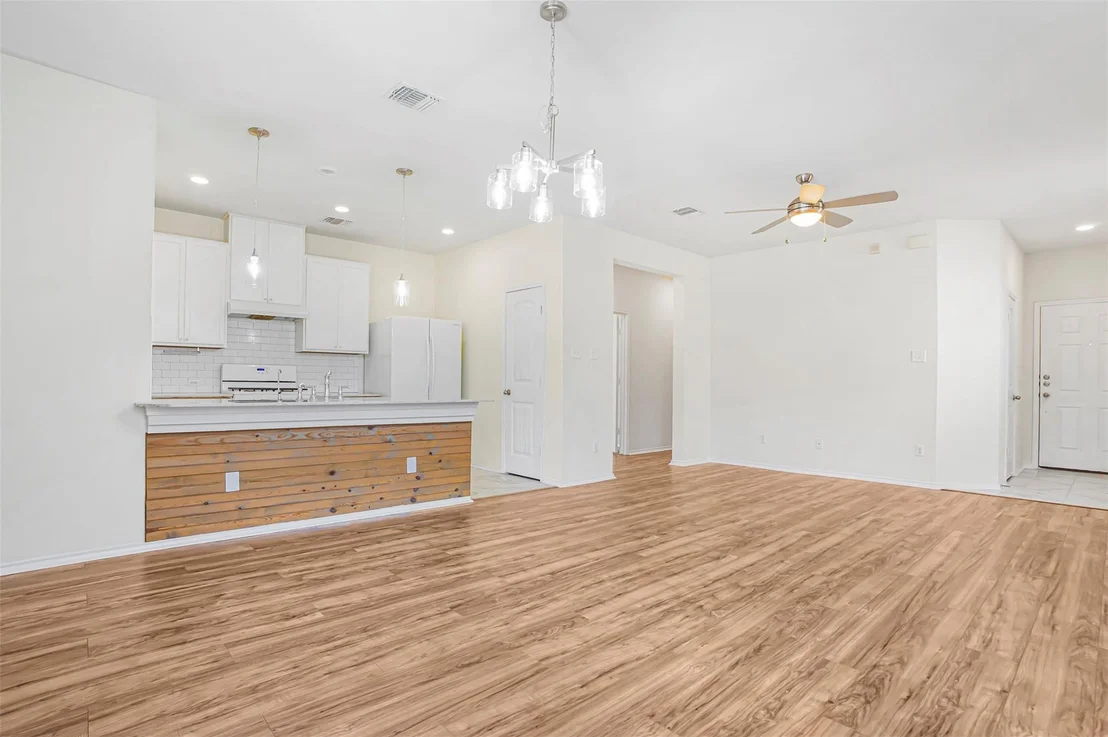 Photo of 128 Holstein ST
