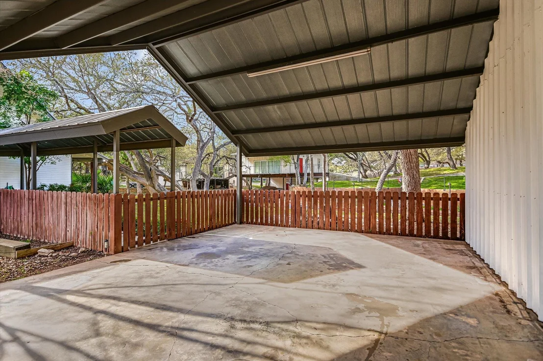 Photo of 611 Thurman CIR
