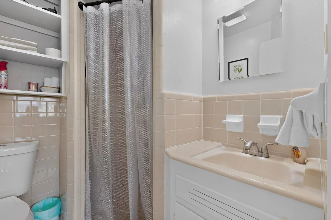 Photo of 1100 Neans DR