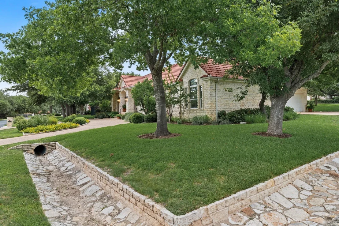 Photo of 18 Waterfall DR