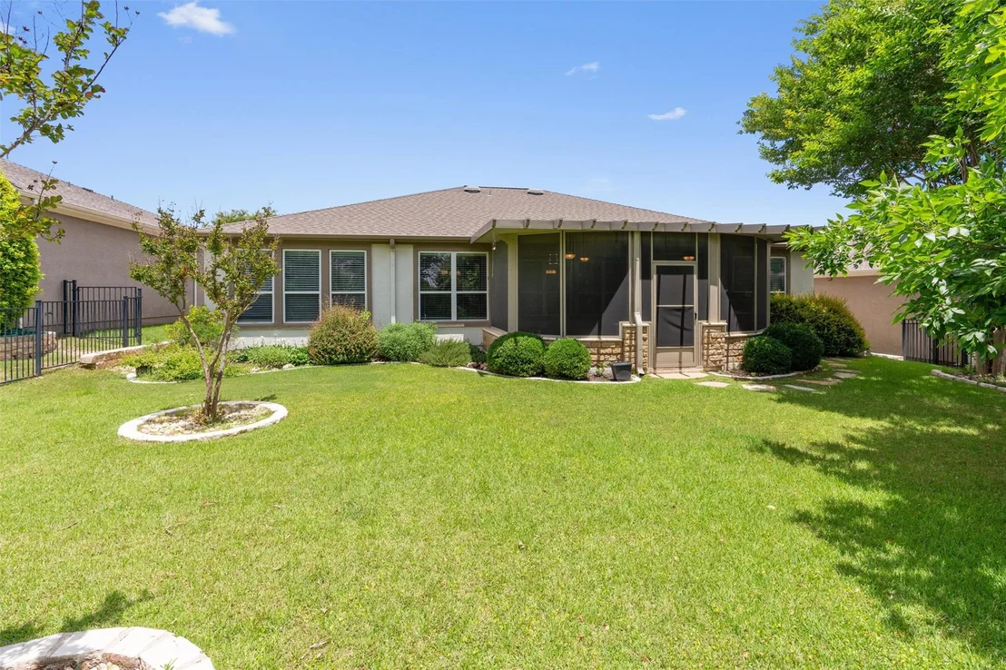 Photo of 106 Angelina CV