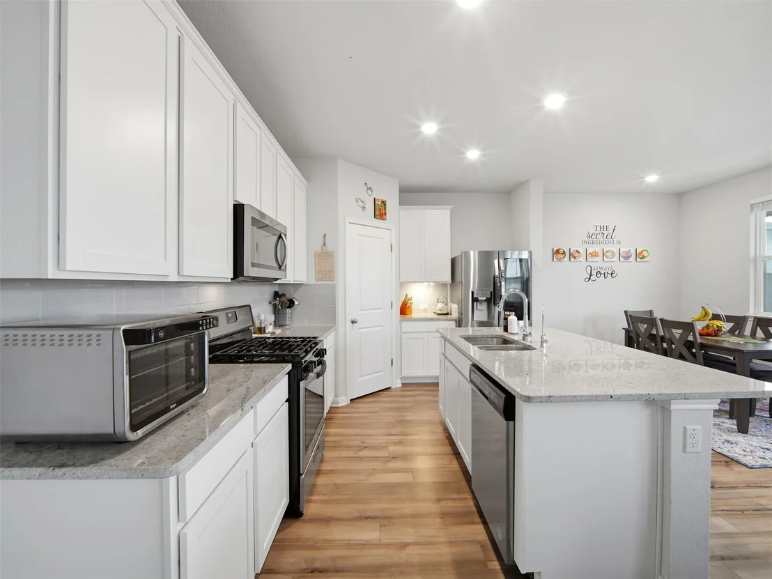 Photo of 135 Mason Hill LN