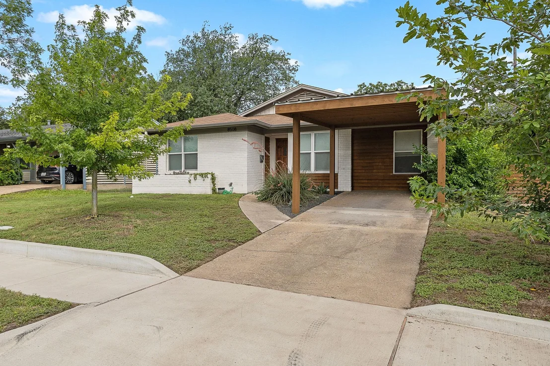 Photo of 8508 Contour DR