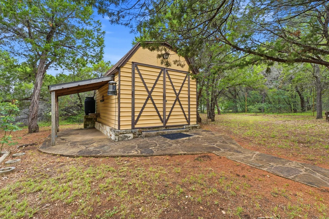 Photo of 8121 Bluff TRL