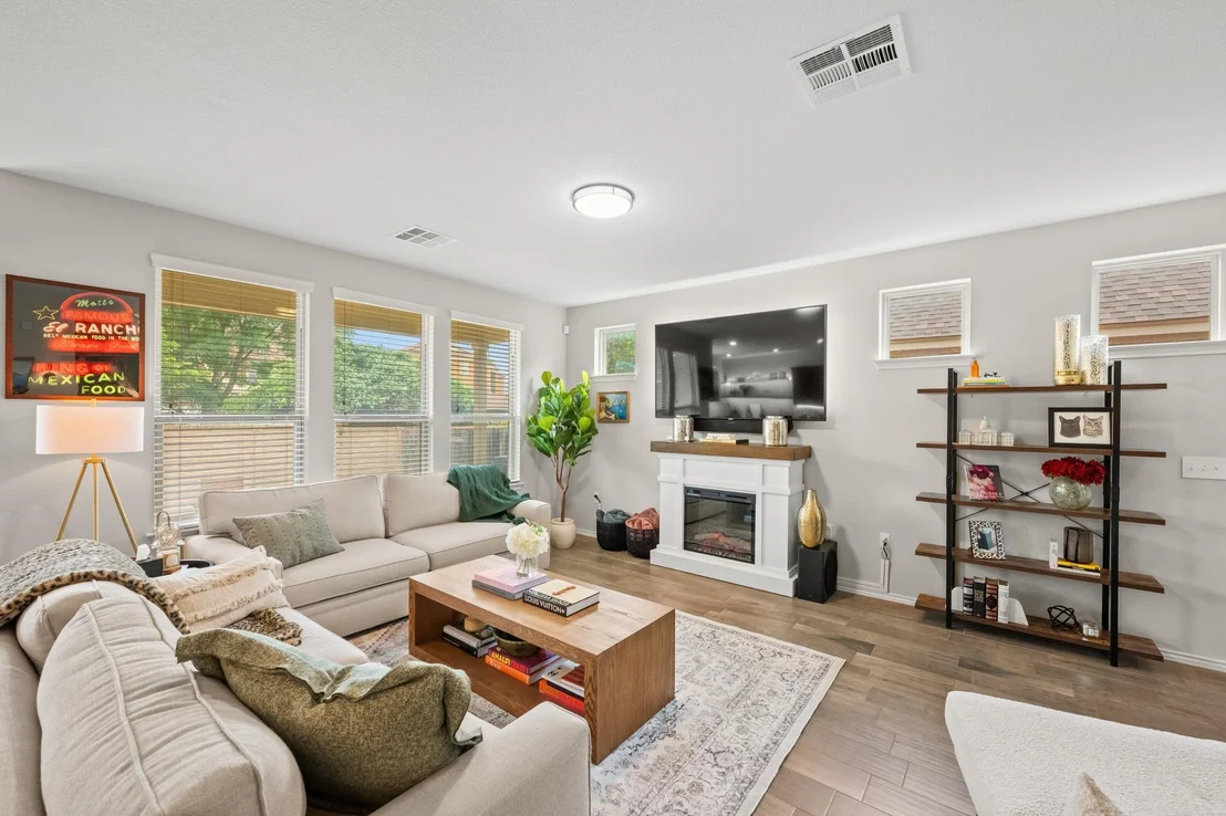 Photo of 9324 Hunter LN