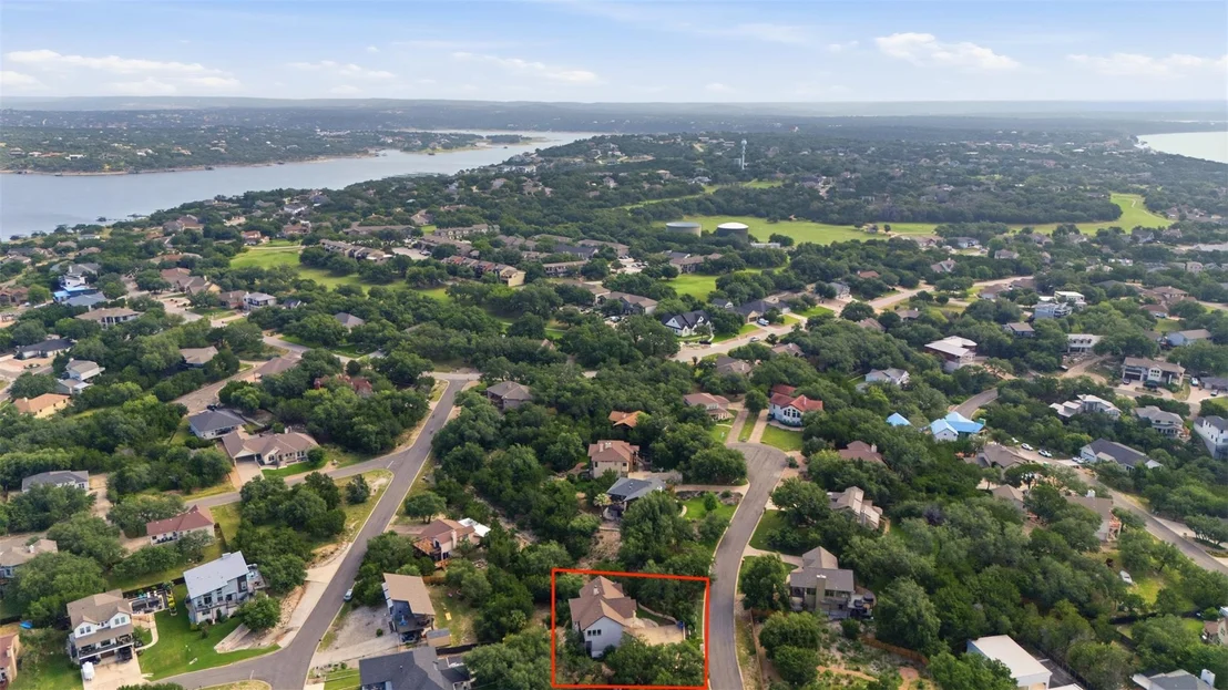 Photo of 700 Augusta CIR N