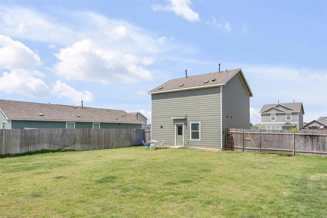 Photo of 2406 Windrow LN