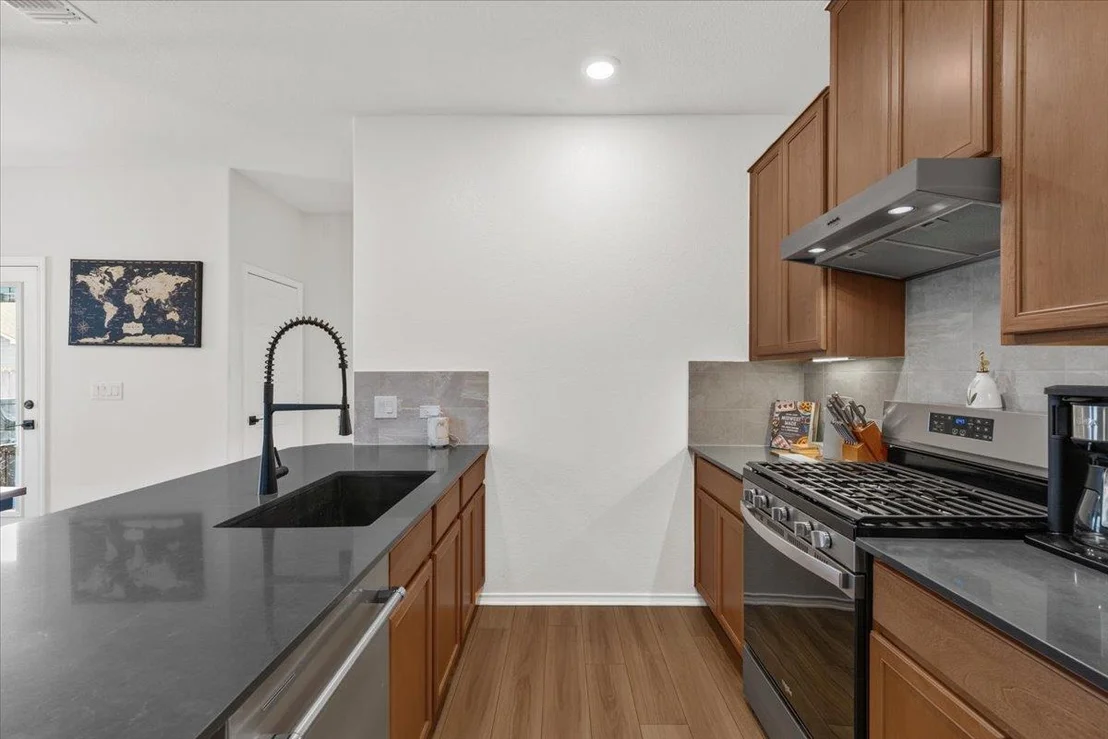 Photo of 223 Pitkin DR