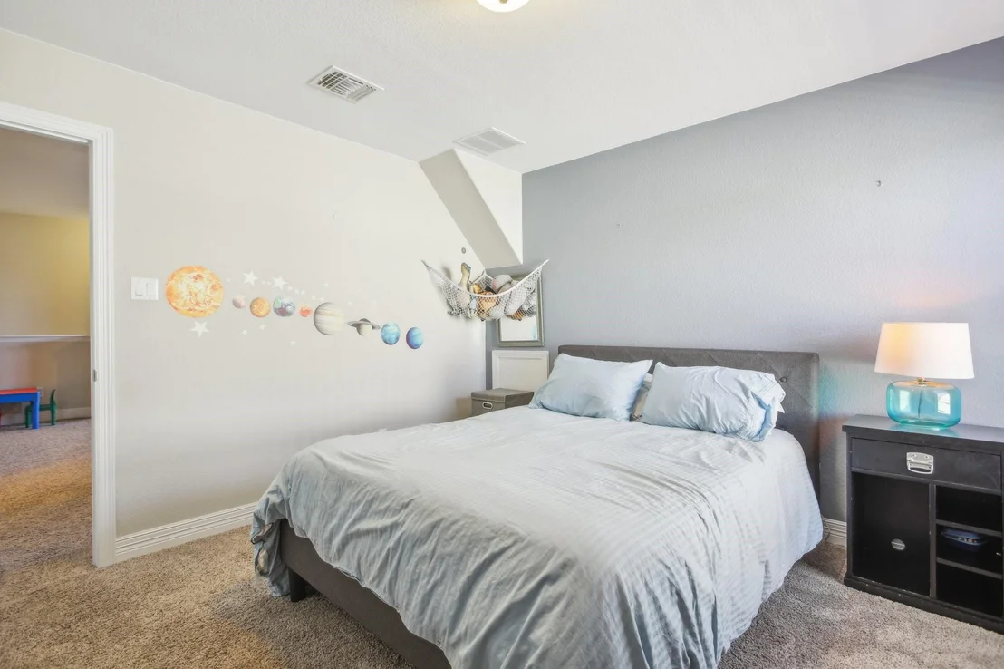 Photo of 18236 Crimson Apple WAY
