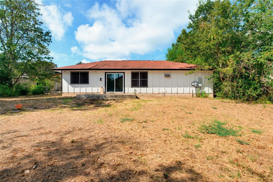 Photo of 2311 Campden DR