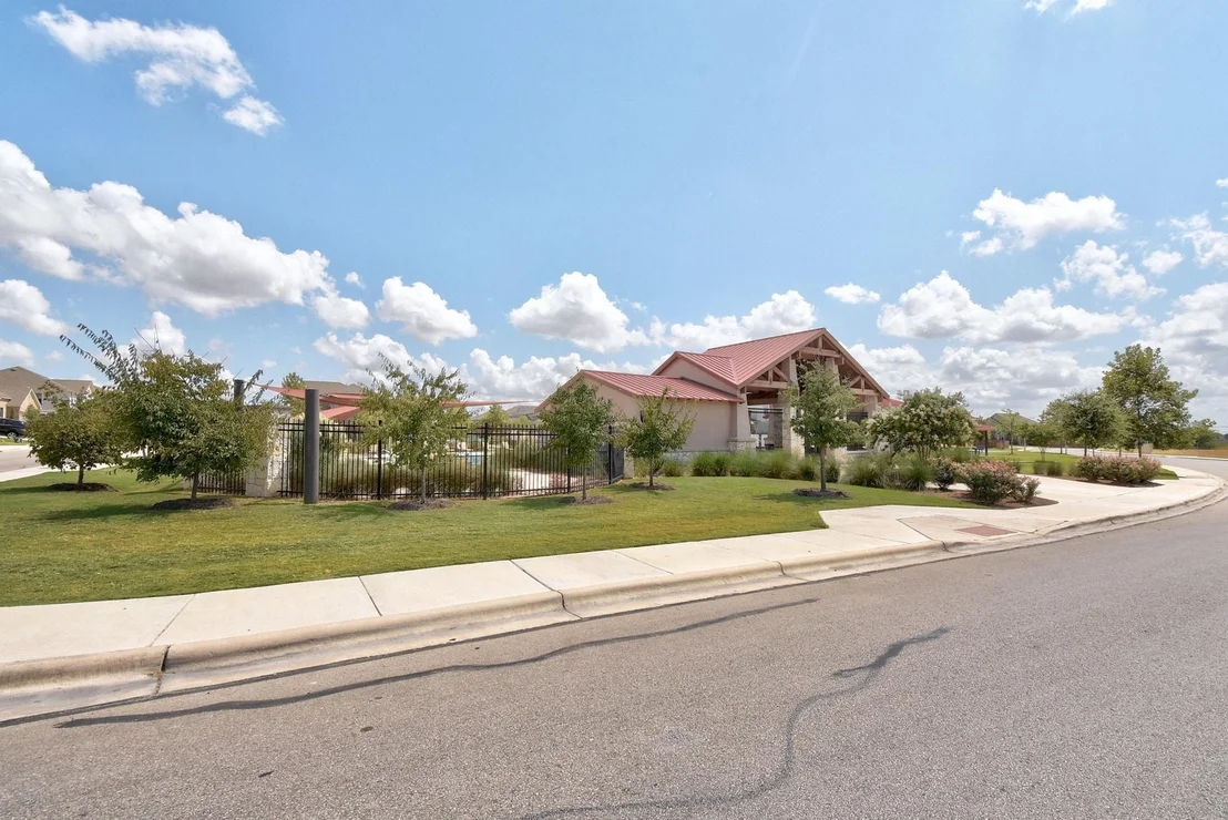 Photo of 335 Alamosa DR