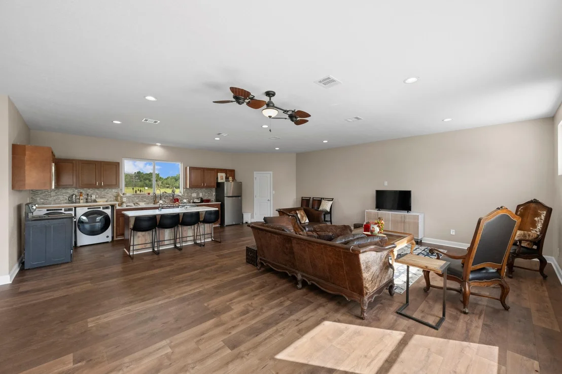 Photo of 408 Mesa Oaks RD