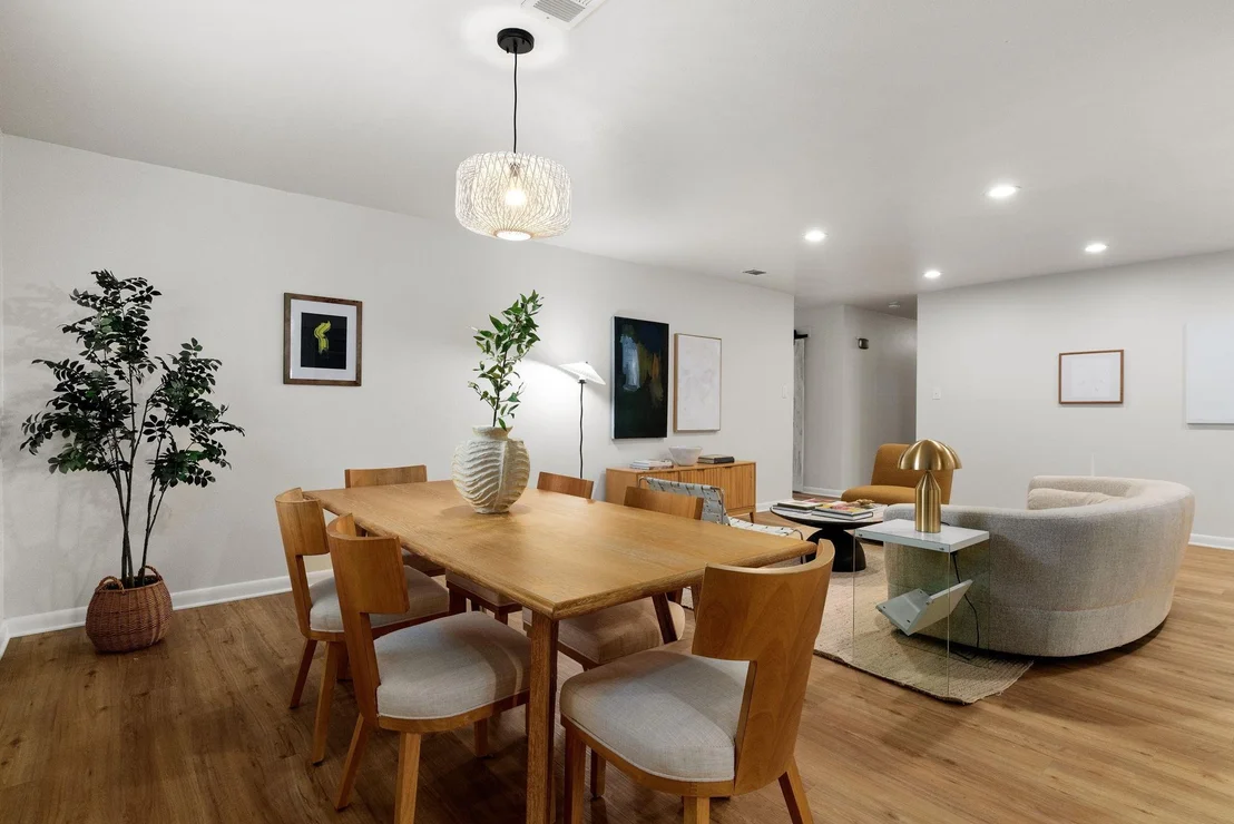Photo of 3003 Steck Ave
