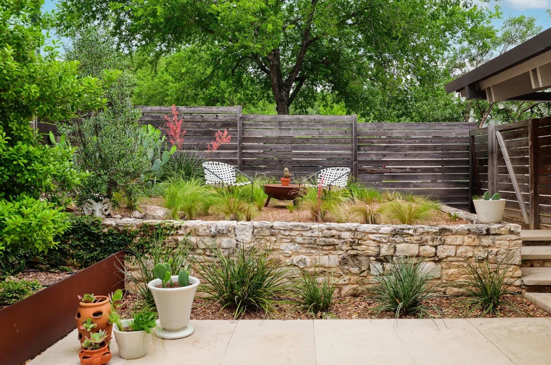 Photo of 5800 Lookout Mountain DR