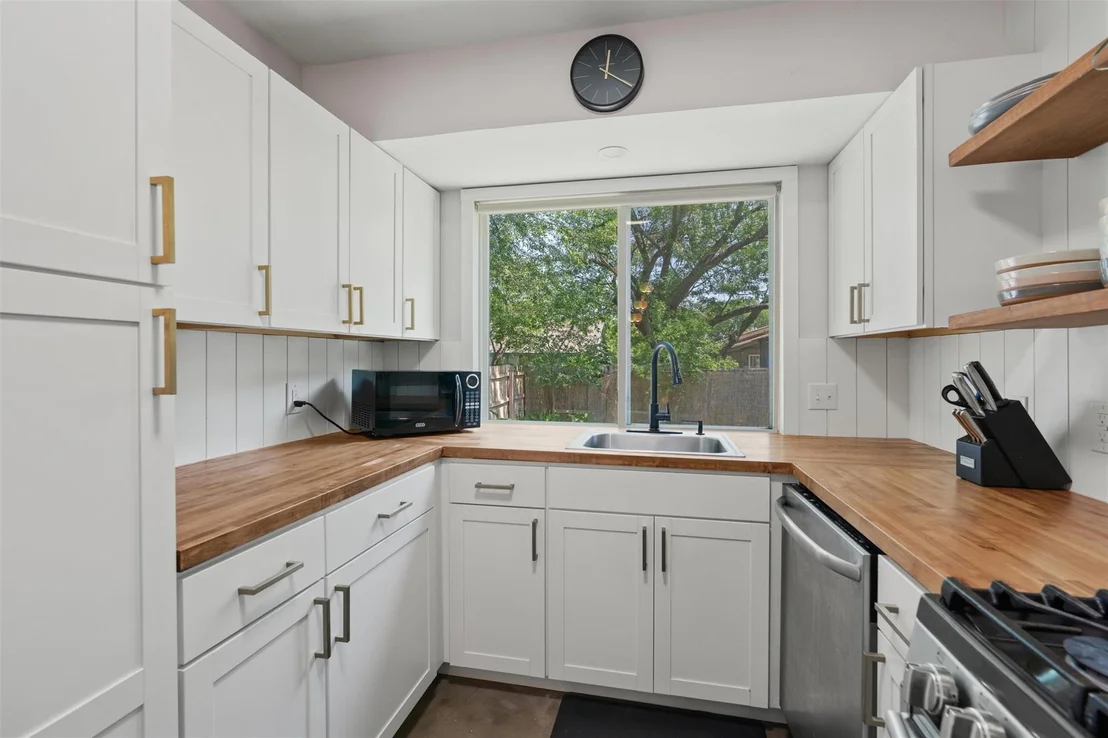 Photo of 1514 Turtle Creek BLVD