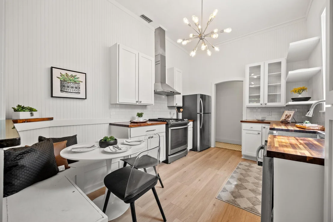 Photo of 2503 Bryan ST