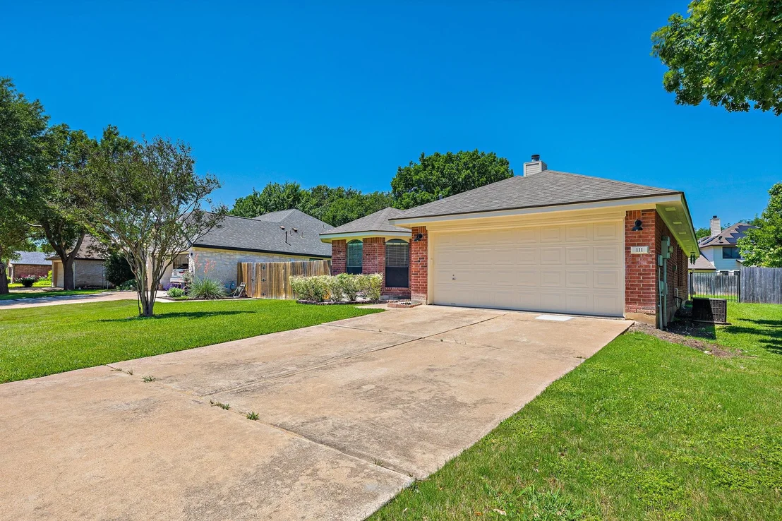 Photo of 111 Stephen LN