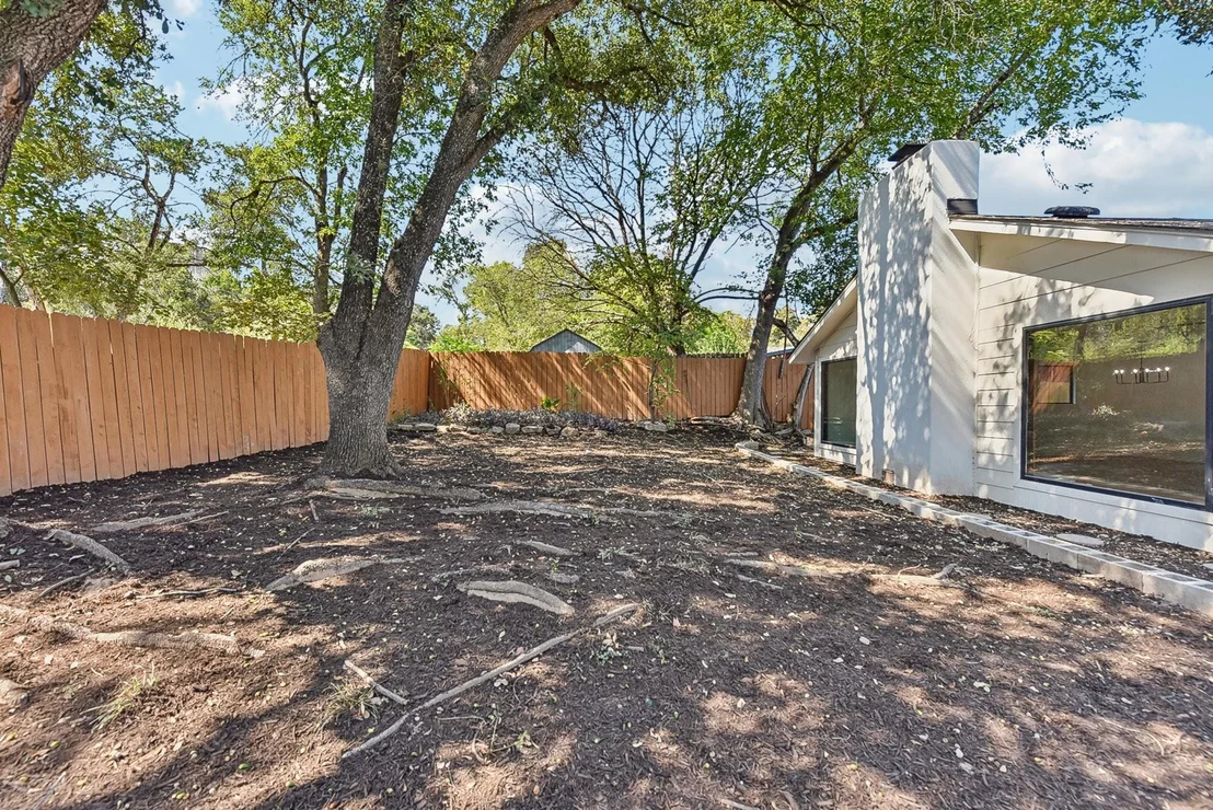 Photo of 909 Austin Highlands BLVD