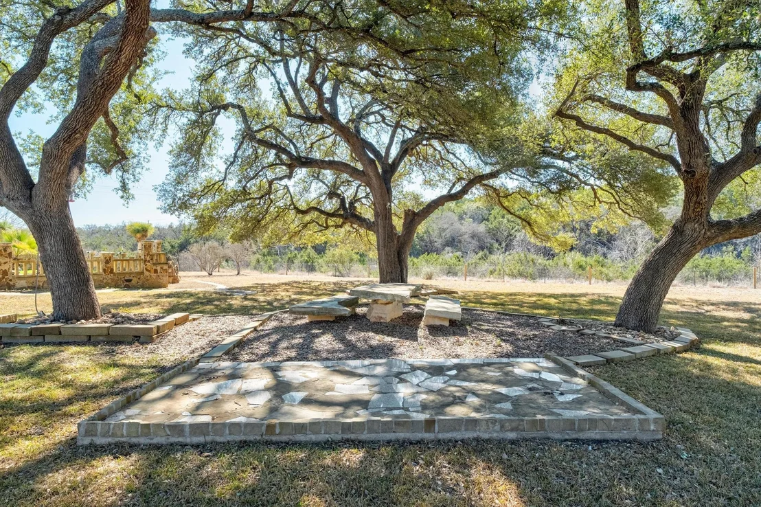 Photo of 340 Barton Ranch RD