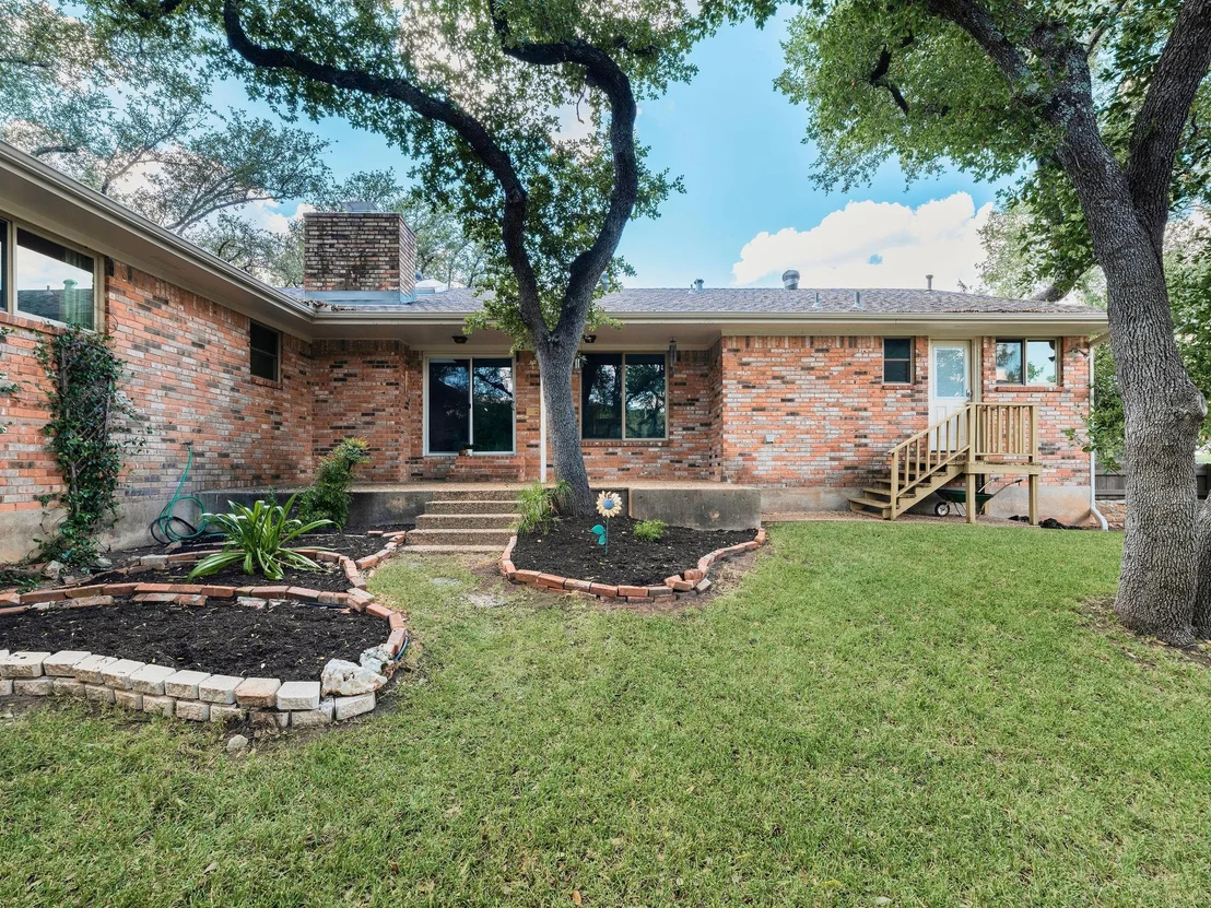 Photo of 7601 Parkview CIR