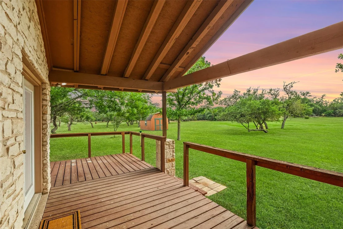 Photo of 708 Post Oak DR