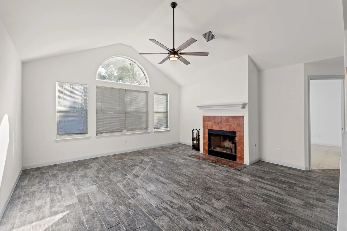 Photo of 202 E Custers Creek BND