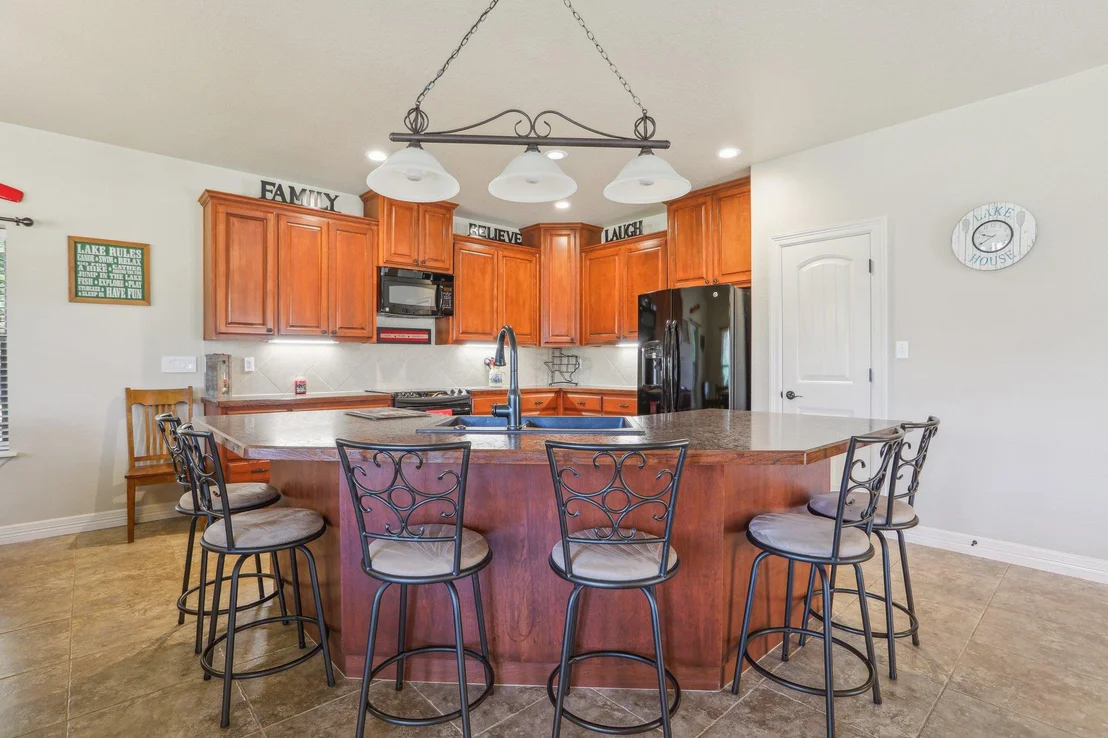 Photo of 600 Augusta CIR N