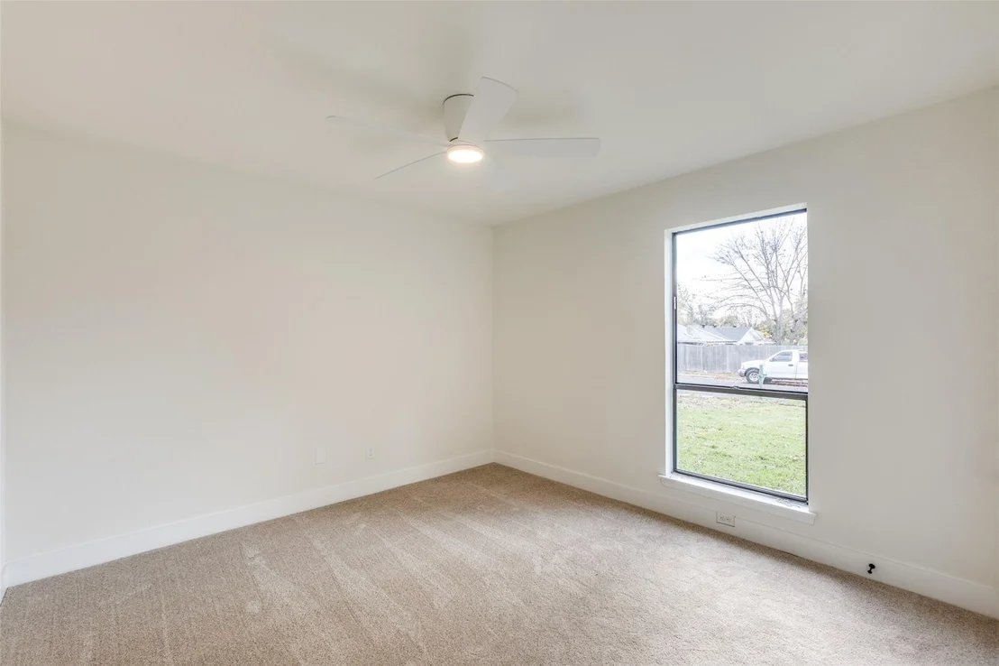 Photo of 1720 Pine Knoll DR