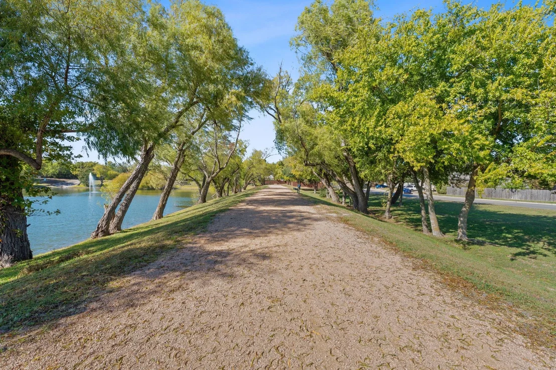 Photo of 21100 Windmill Ranch Ave