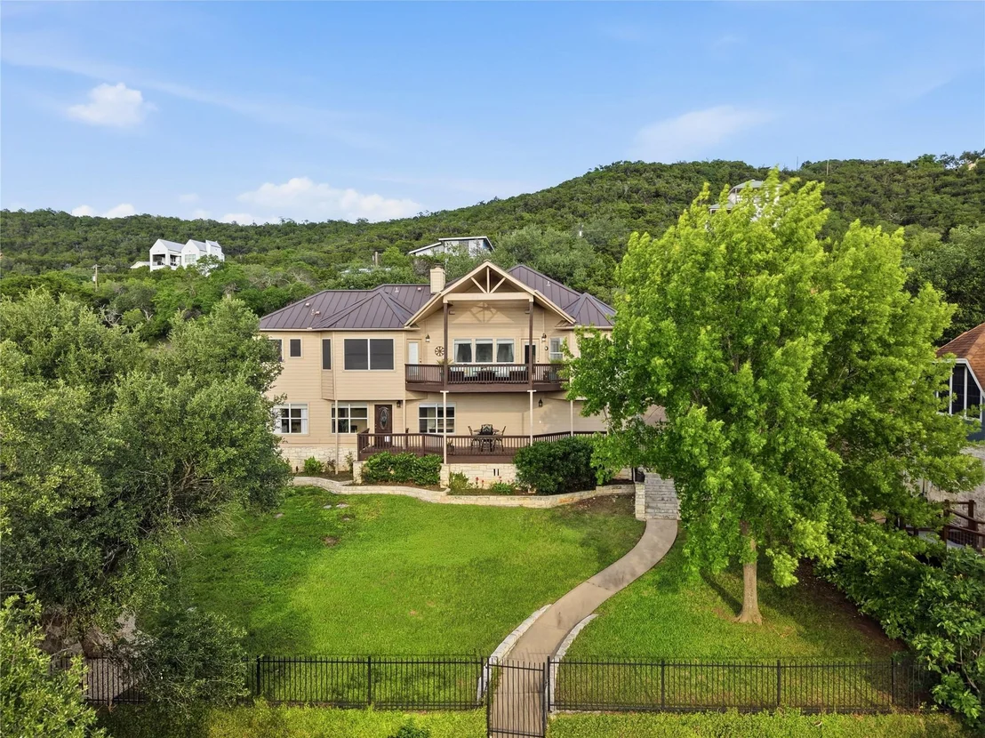 Photo of 10802 Beach RD