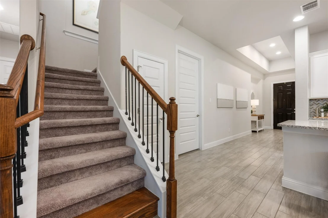 Photo of 2108 Ambling TRL