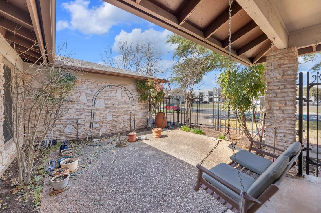 Photo of 3201 Foster LN