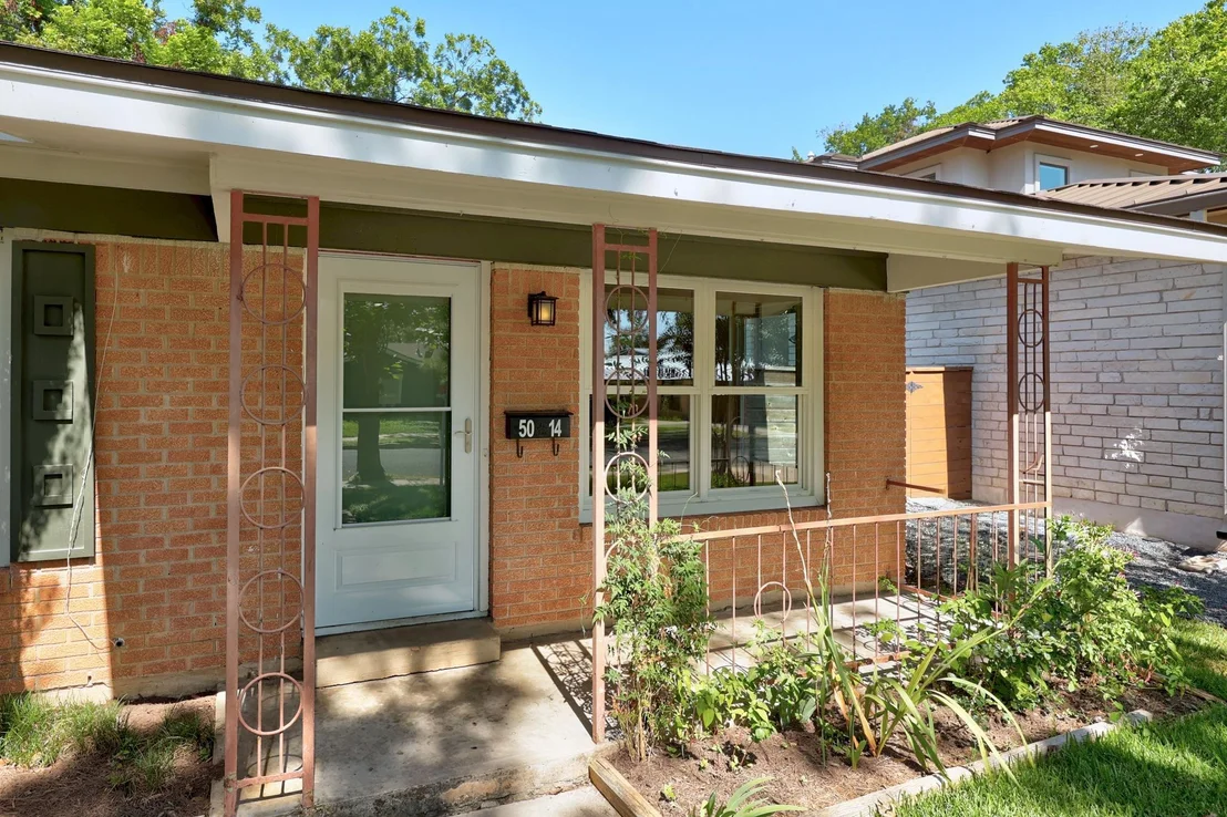 Photo of 5014 W Frances PL