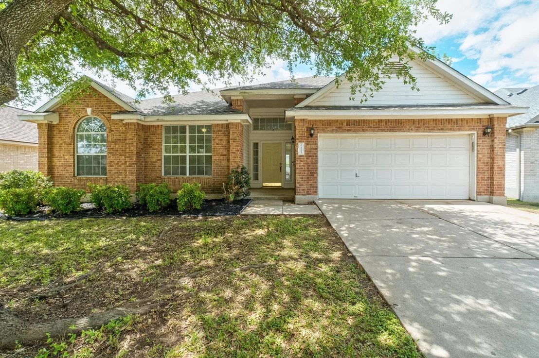 Photo of 1105 Woodview DR
