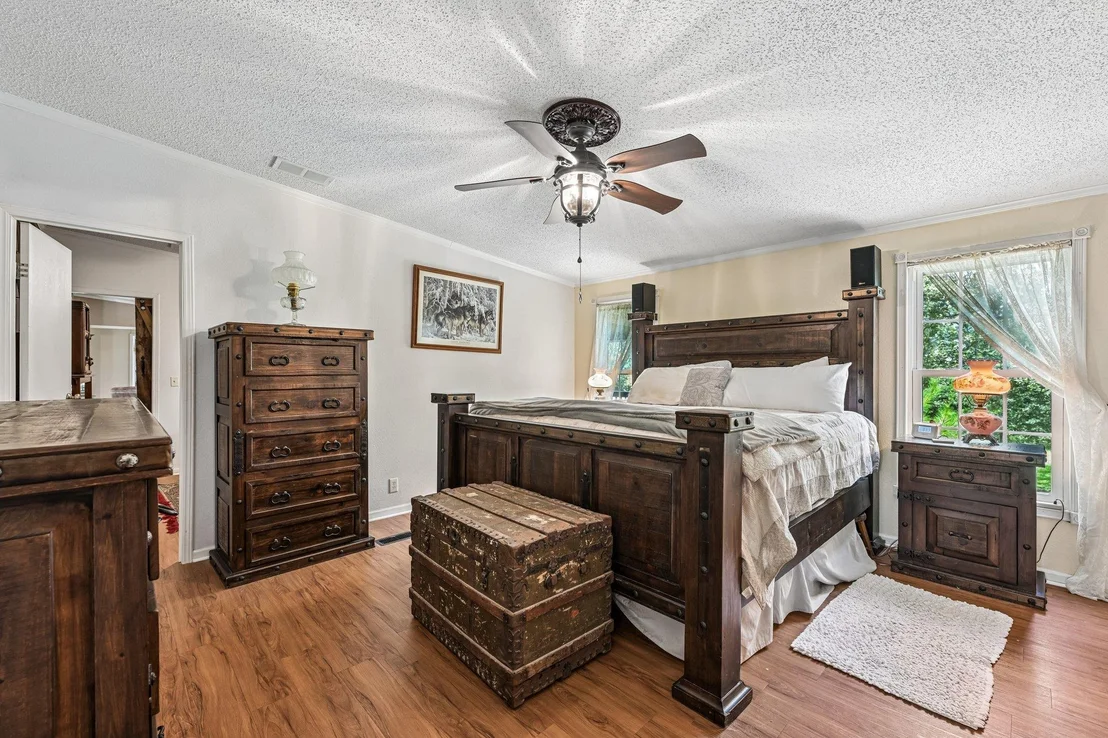 Photo of 541 Hidden Oaks DR