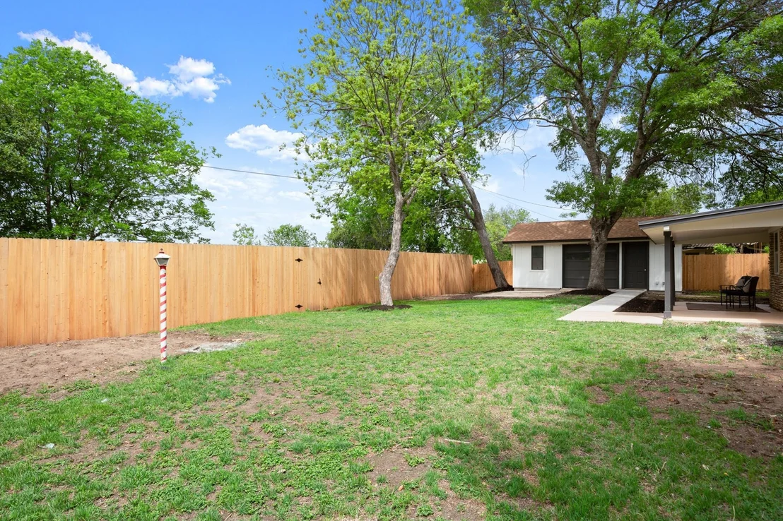 Photo of 1404 Robb LN