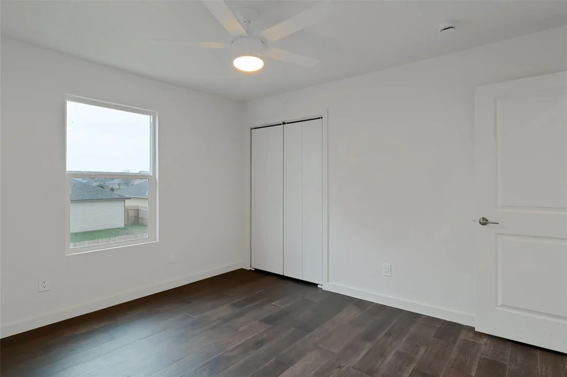 Photo of 7916 Hawthorn