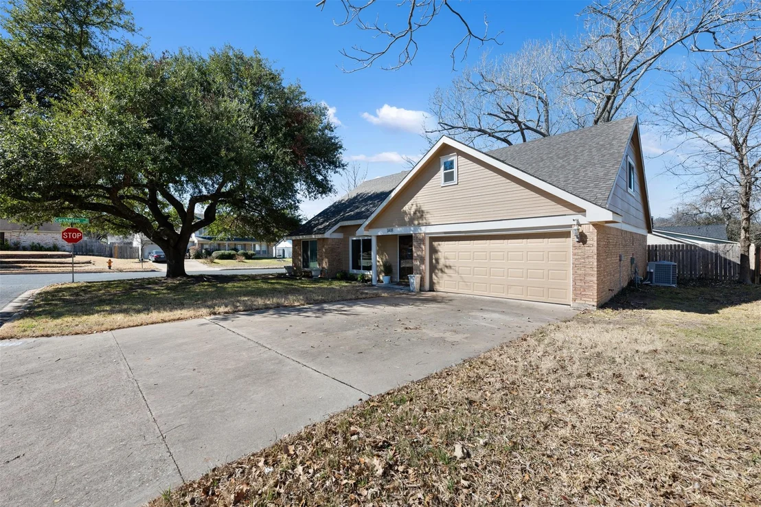 Photo of 1408 Doonesbury DR