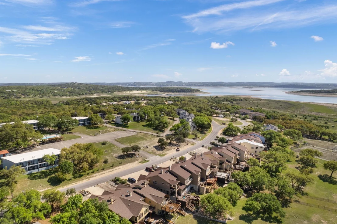 Photo of 970 Parkview DR