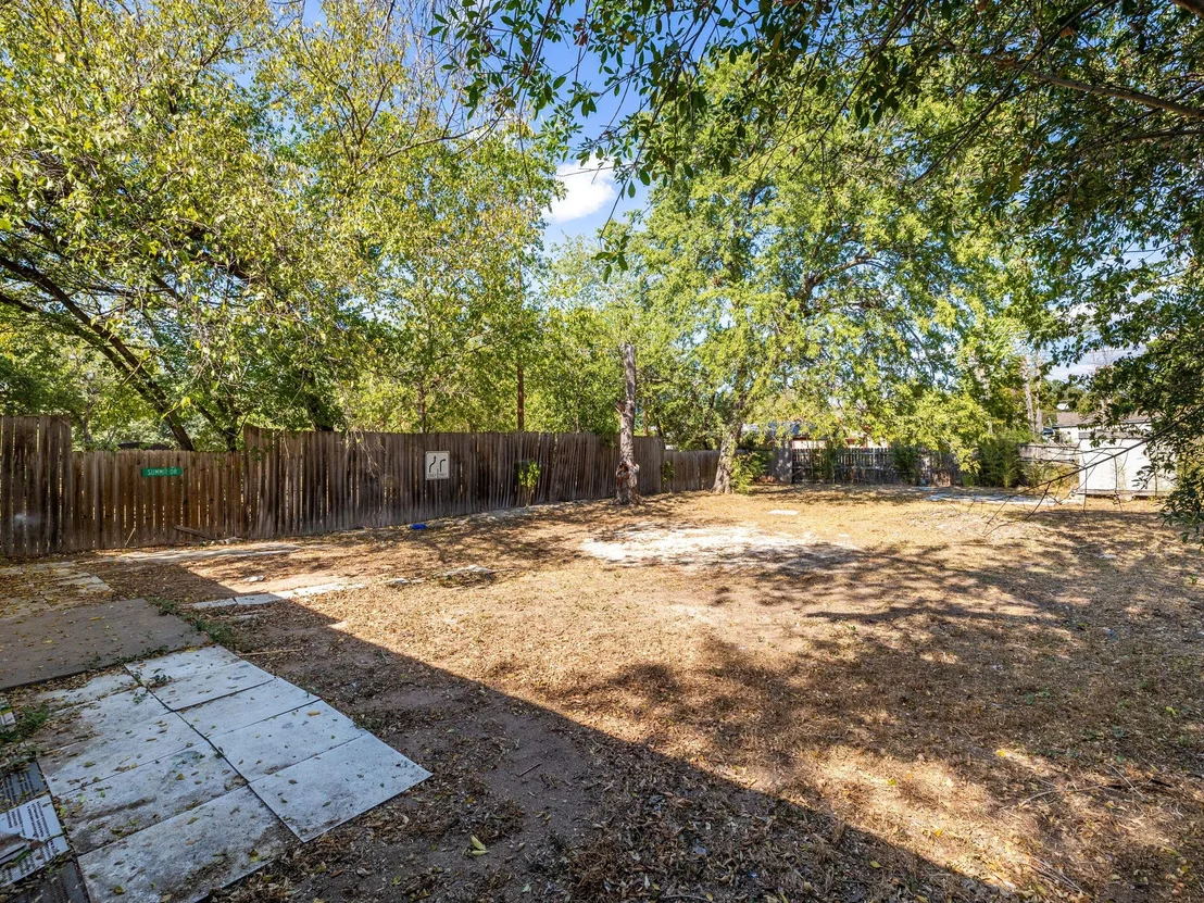 Photo of 6206 Hogan Ave