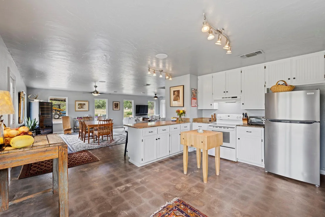 Photo of 713 Ranch Road 1320