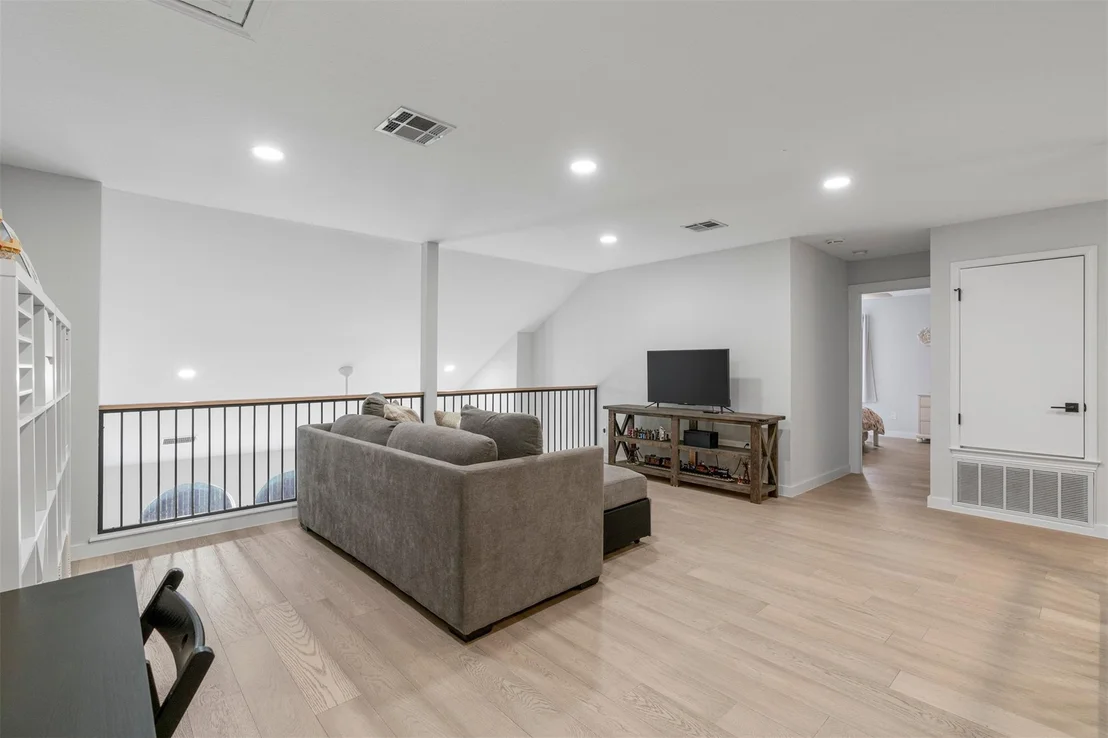 Photo of 4522 Tello PATH