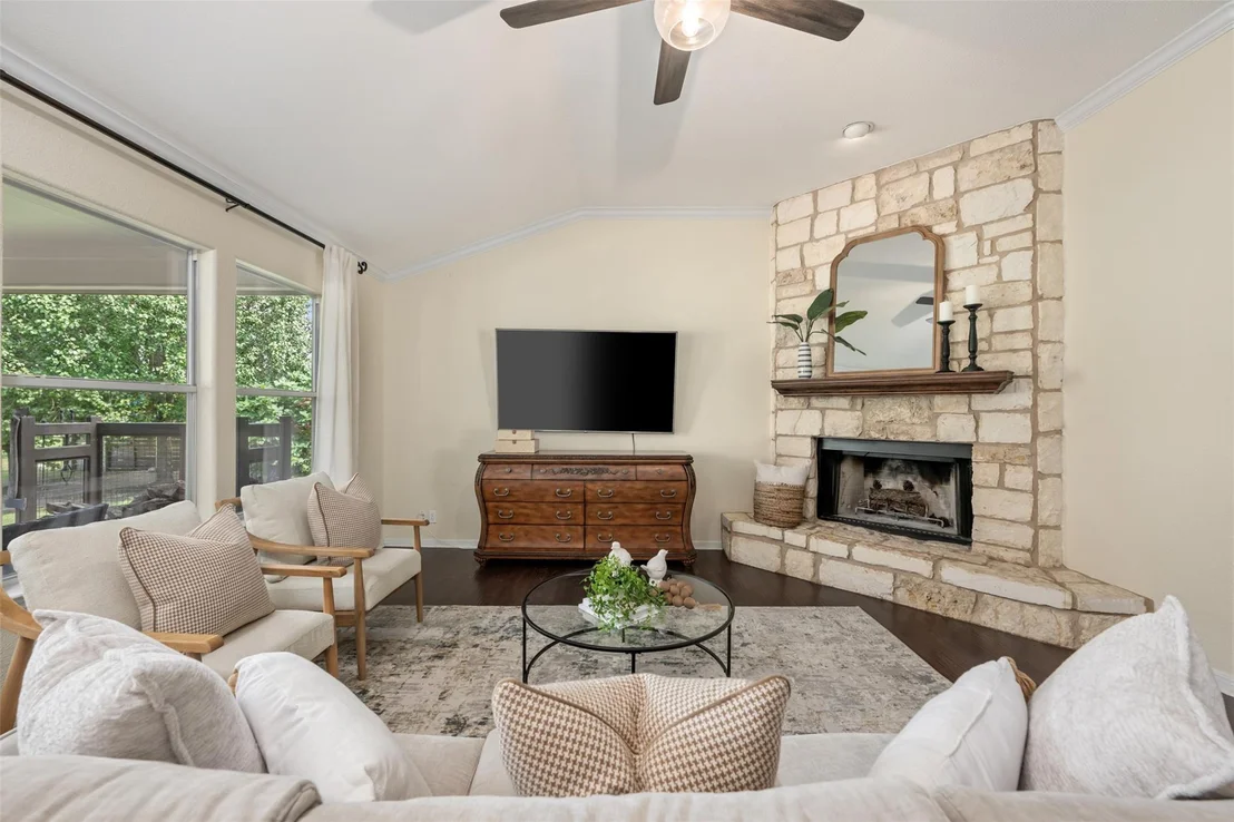 Photo of 212 Bronco BLVD