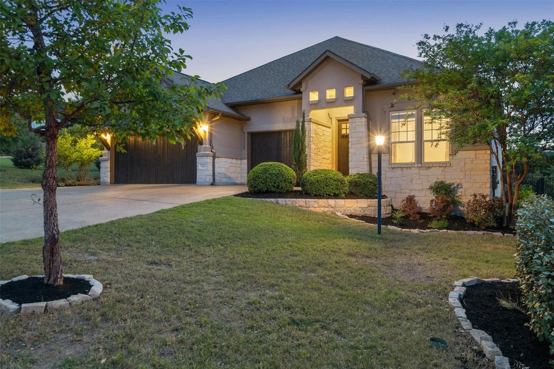 Photo of 624 Anfield CIR